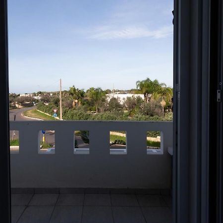 Bilocale Climatizzato Con Vista Panoramica Apartment Ugento Ngoại thất bức ảnh