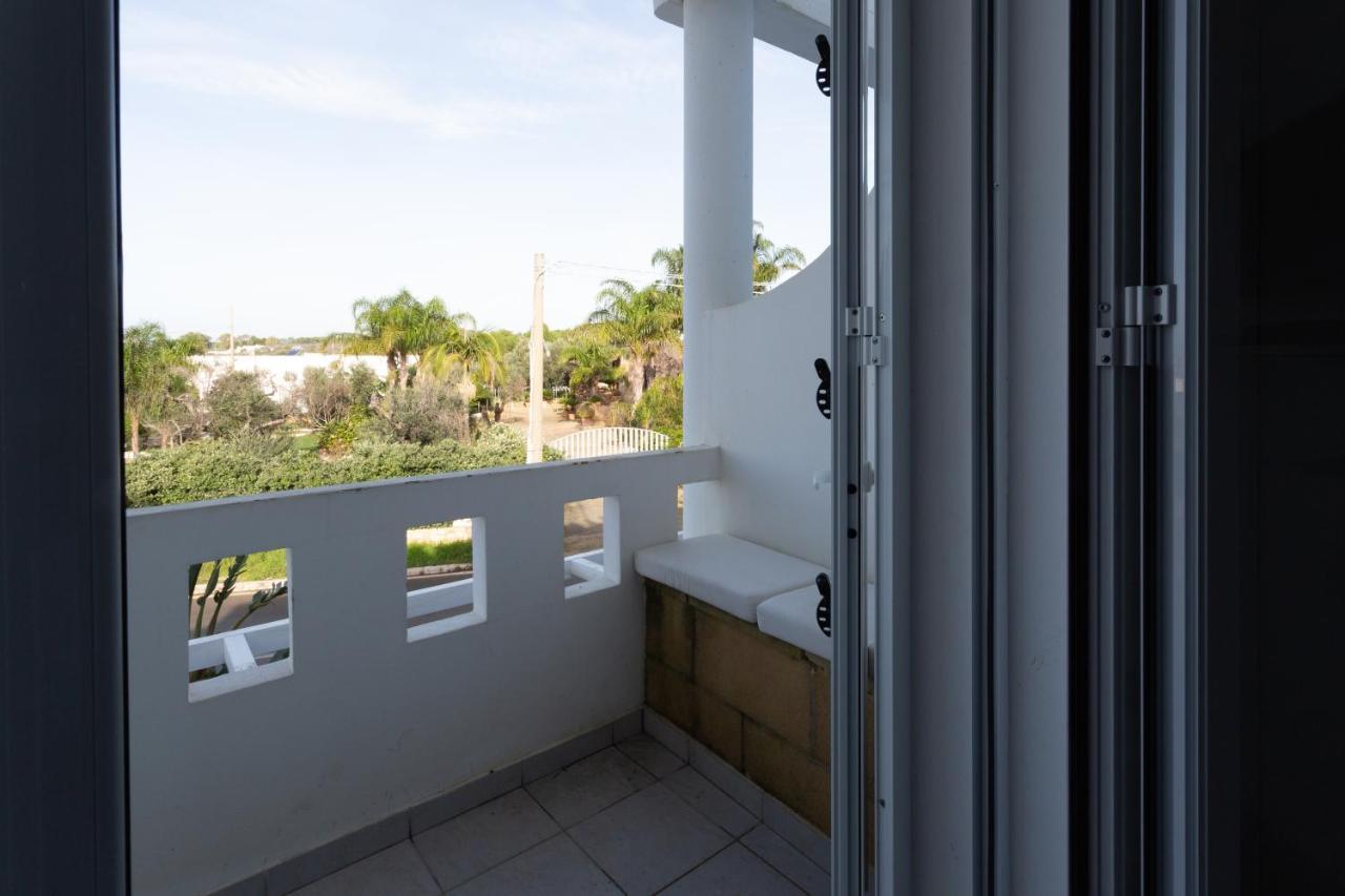 Bilocale Climatizzato Con Vista Panoramica Apartment Ugento Ngoại thất bức ảnh