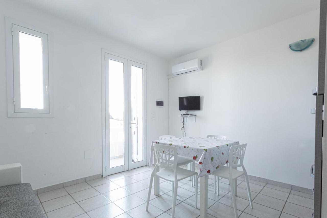 Bilocale Climatizzato Con Vista Panoramica Apartment Ugento Ngoại thất bức ảnh